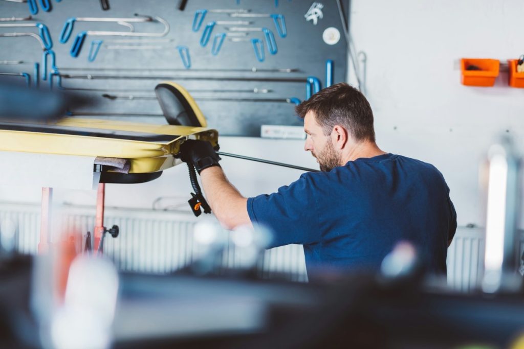 What are the Risks Associated With Paintless Dent Removal